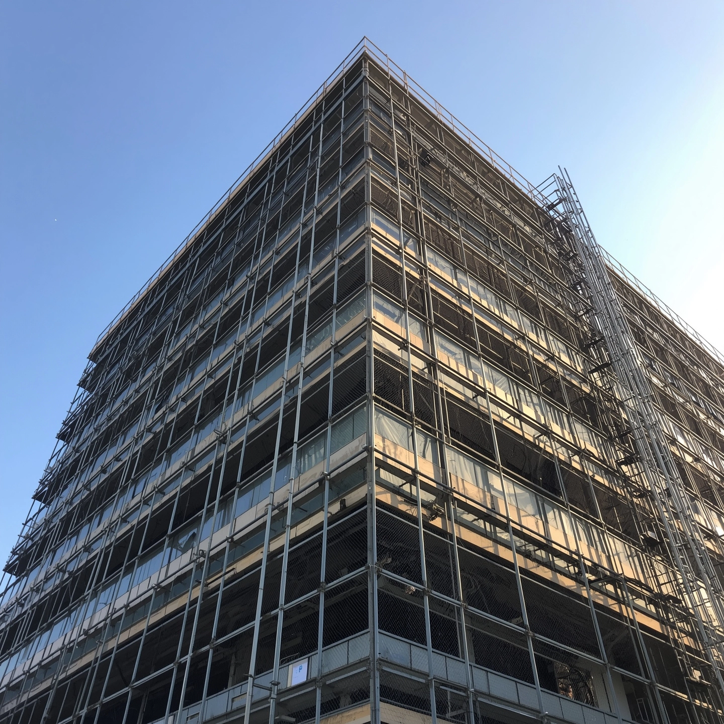 Building Condition Report Highlighting Structural Defects and Maintenance Needs in Chennai